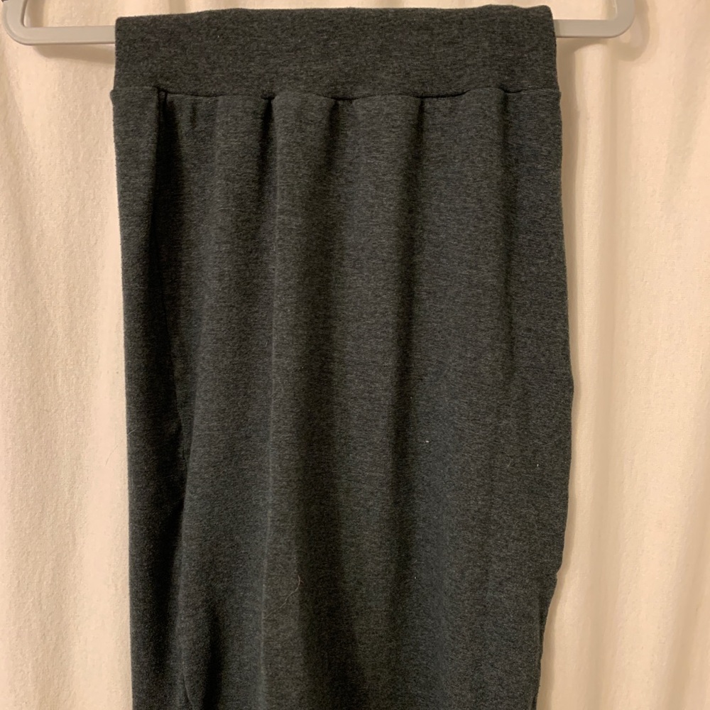 Gray pencil skirt